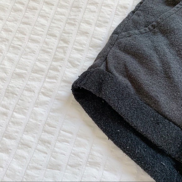 H&M Soft Shorts Charcoal - Size XS - Picture 2 of 3